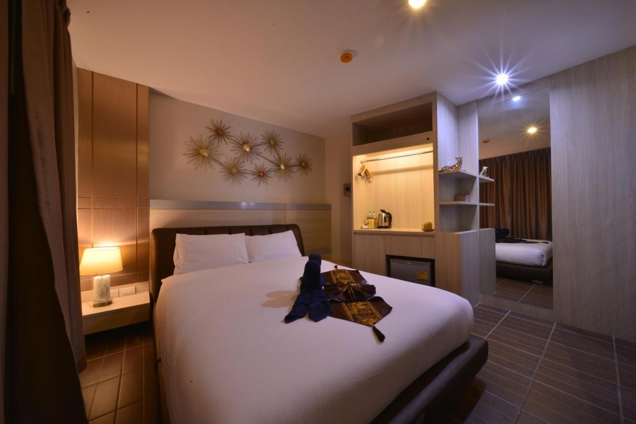 Sureena Hotel Pattaya Exterior photo